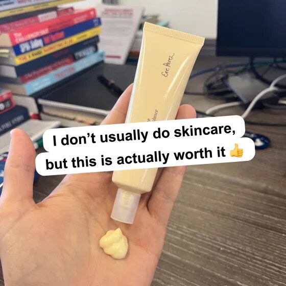 A static post Selzee made for Ere Perez: I do not usually do skincare, but this is actually worth it